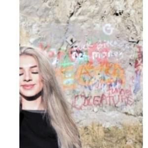 Meet your Posher, Noelia